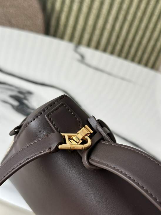 Picture of Loro Piana Handbags _SKUfw242731857fw